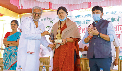 Possible bamboo cultivation from collective farming Pankaja Munde latur