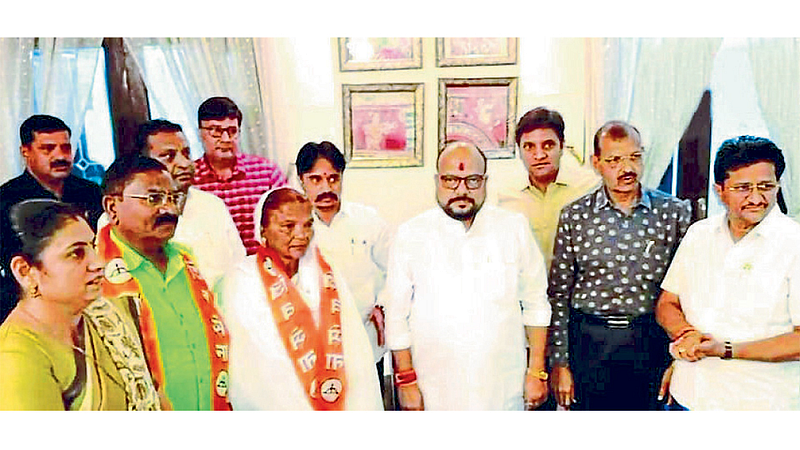 Hashinabi Sharif and Santosh Patil