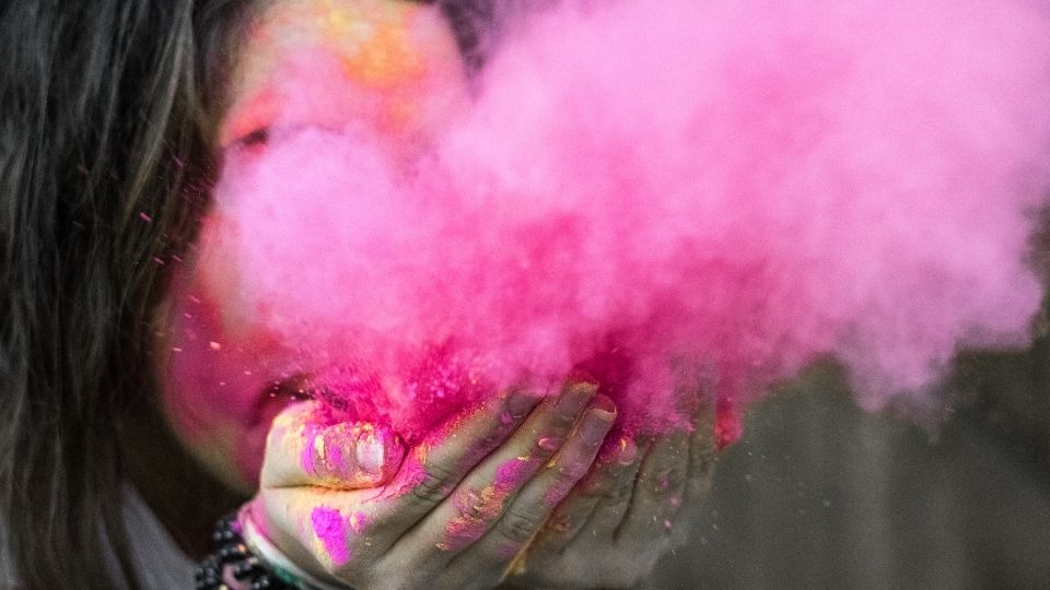 Holi eye care