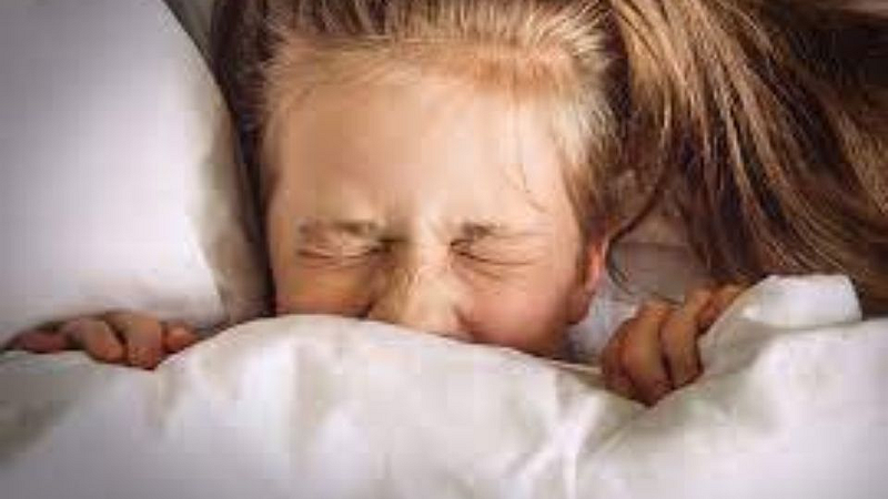 yelling-in-sleep