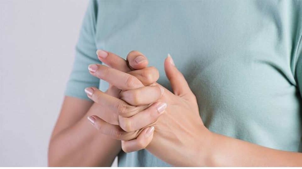 Cracking Fingers