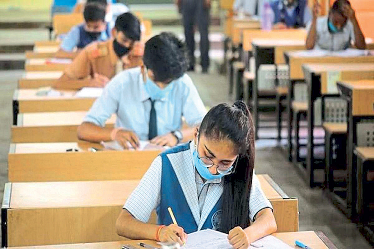 दहावीच्या परीक्षेवेळी सीसीटीव्ही कॅमेरे बंधनकारक