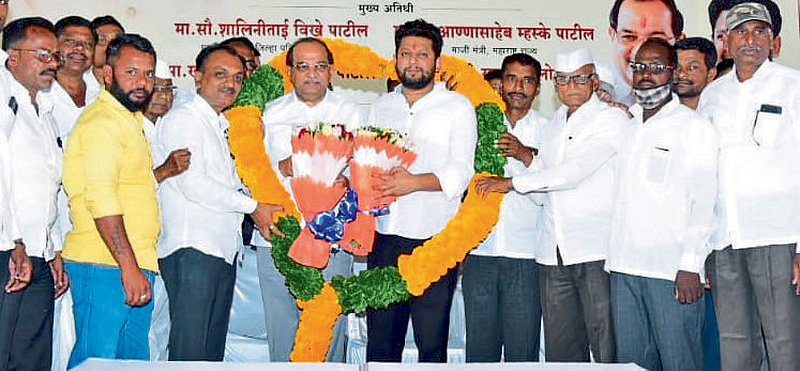 -डॉ. सुजय विखे पाटील,खासदार
