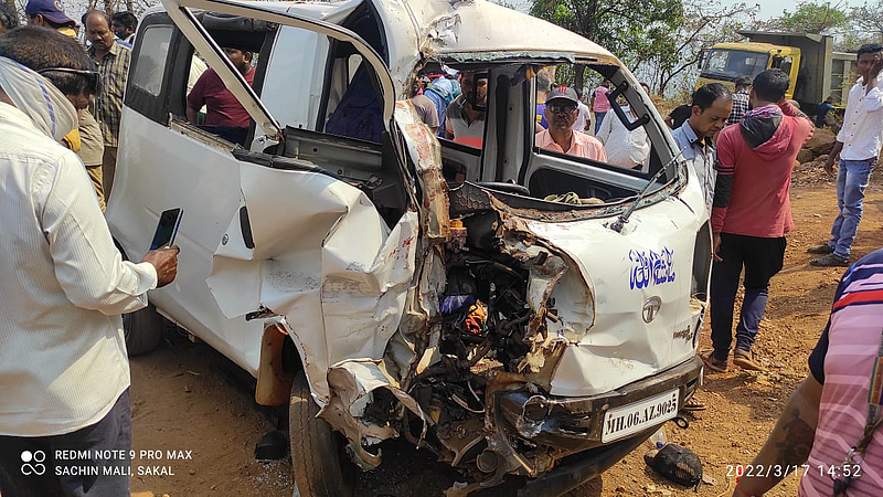 Accident injured in Mahu Tulshi Ghat