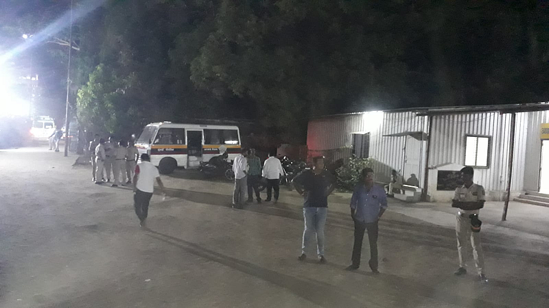ncp sharad pawar ST workers throw slippers Silver Oak police at Azad Maidan mumbai