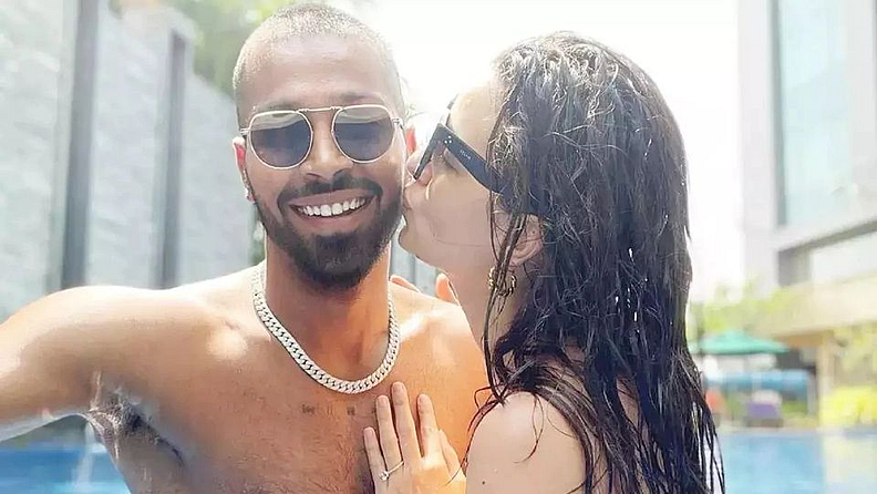 जानेवारीमध्ये नताशाच्या गर्भधारणेच्या बातम्या आल्या होत्या. यानंतर सोशल मीडियावरही या जोडप्याला ट्रोल करण्यास सुरुवात झाली. दरम्यान नताशाच्या एका मैत्रिणीने सांगितले होते की, गरोदरपणाची बातमी खरी आहे की नाही, हे माहीत नाही. मला वाटते की हे जोडपे अजून दुसर्या बाळाची योजना करत नाहीये.