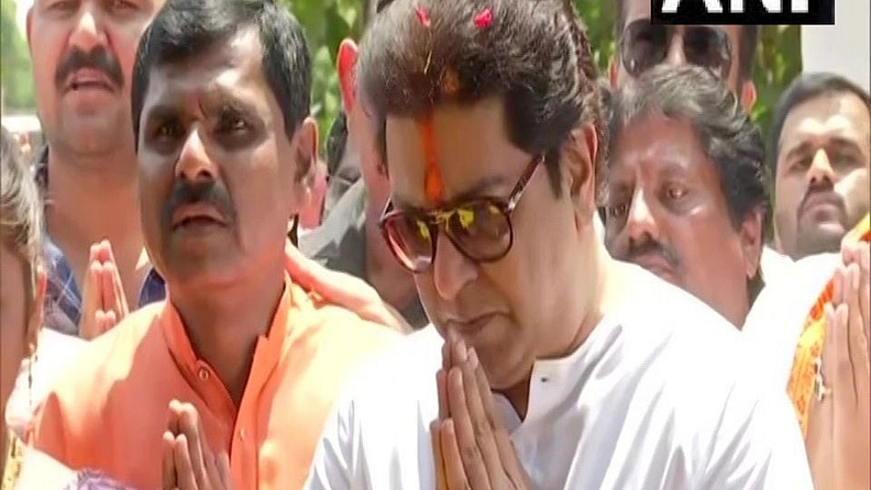 औरंगाबादच्या बहुचर्चित सभेपूर्वीच महाराष्ट्र नवनिर्माण सेनेचे अध्यक्ष राज ठाकरे पुणे दौऱ्यावर आले आहेत. (फोटो - ANI)
