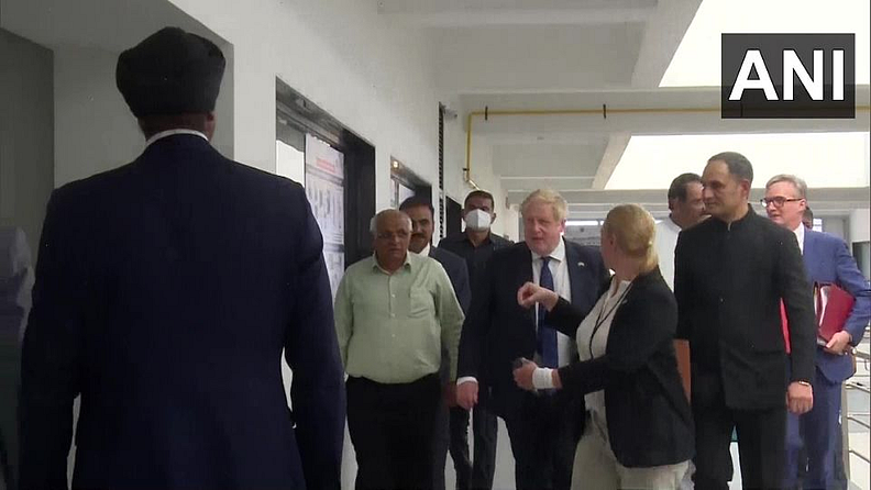 अहमदाबाद : ब्रिटनचे (British) पंतप्रधान बोरिस जॉन्सन (Prime Minister Boris Johnson) दोन दिवसांच्या भारत दौऱ्यावर आहेत.