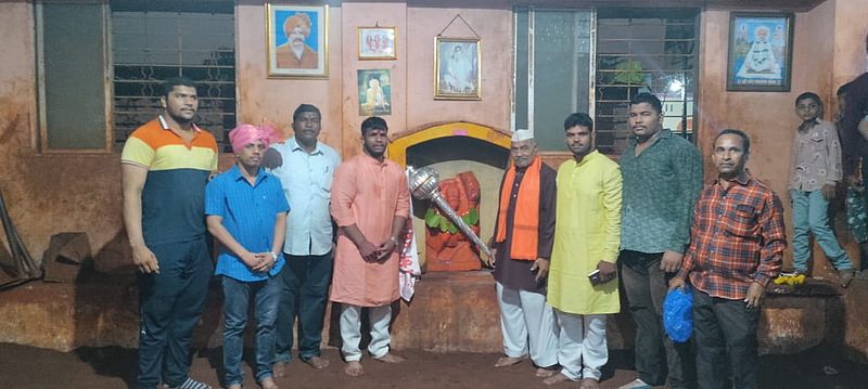 कोल्हापूर - महाराष्ट्र केसरी पृथ्वीराजने चांदीची गदा केली अर्पण