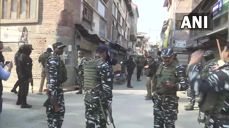 श्रीनगरमध्ये दहशतवादी हल्ला : CRPF चा एक जवान शहीद, एक जखमी