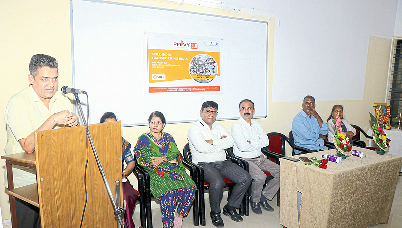 Dr Rahul Ranalkar
