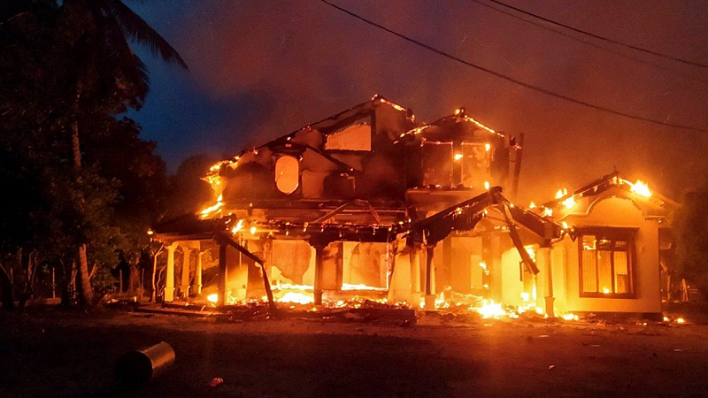 sri lanka ruling party mp amarakeerthi athukorala kills protesters takes own life after being surrounded