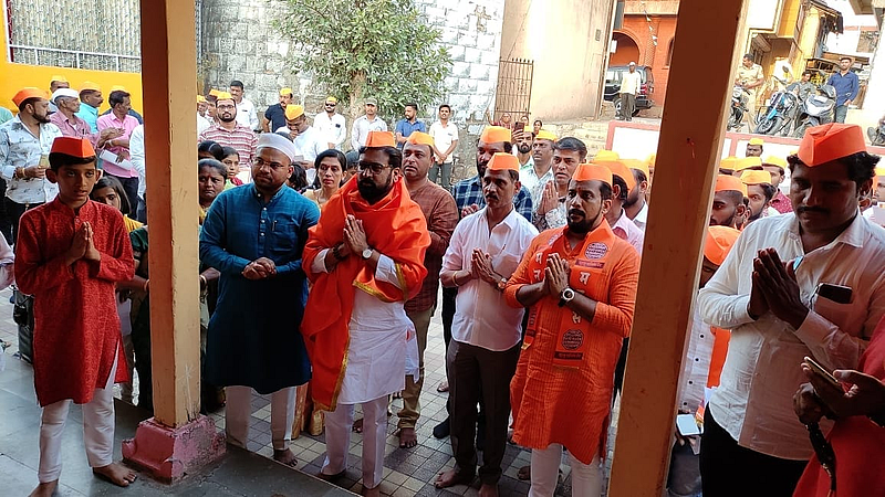 Attendance of all political leaders Maha Aarti ncp Atul Benke junnar