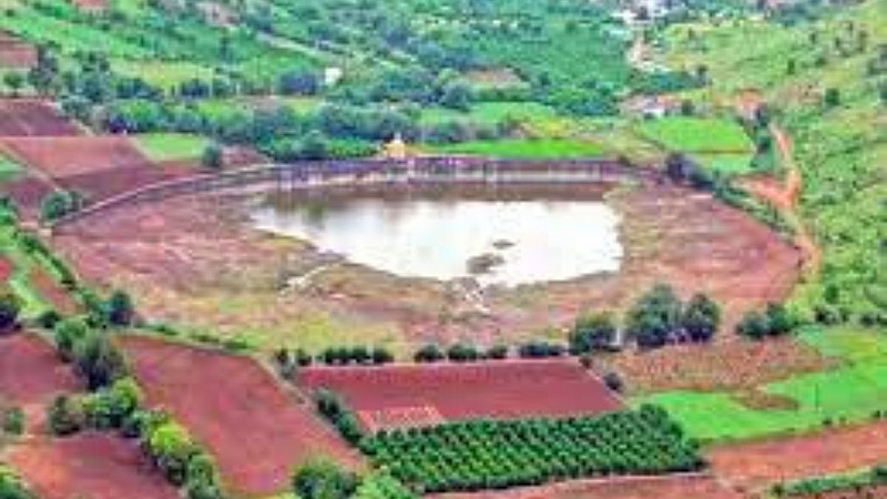 lack of water in Mastani Lake Wildlife is suffering undri pune