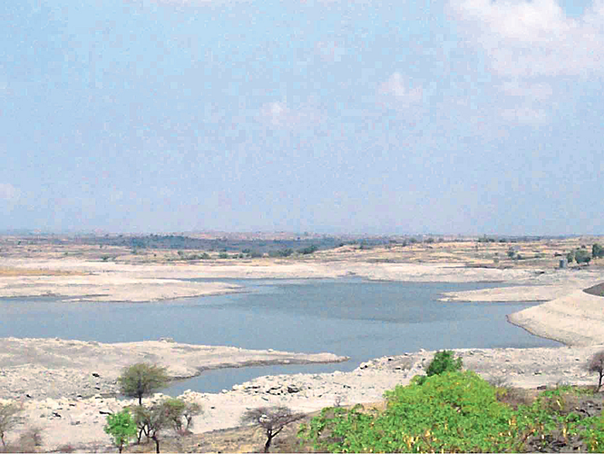हजार दशलक्ष घनफूट पाण्याचा वापर होण्याची शक्यता आहे,