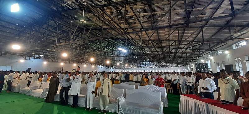 शाहू मिल परिसर शाहूमय विचरांनी झाला. जमलेल्या लोकांनी शाहूंना अभिवादन केले.