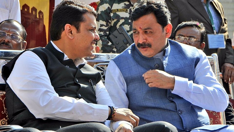 Sambhajiraje Met Devendra Fadnavis