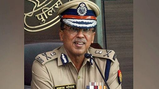 योगी सरकारचा मोठा निर्णय; पोलीस महासंचालकांना पदावरून हटवले