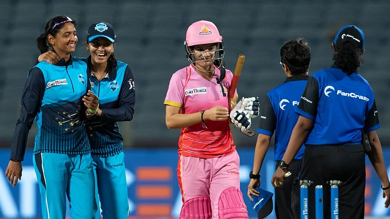 Harmanpreet Kaur Supernovas Defeat Smriti Mandhana Trailblazers in Women T20 Challenge