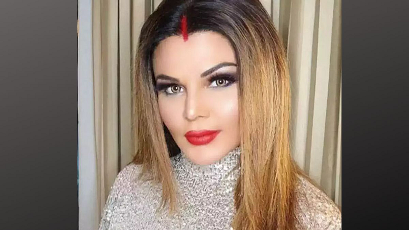 Actress Rakhi Sawant's Video viral on social media,she removed Ritesh named tattoo from her body