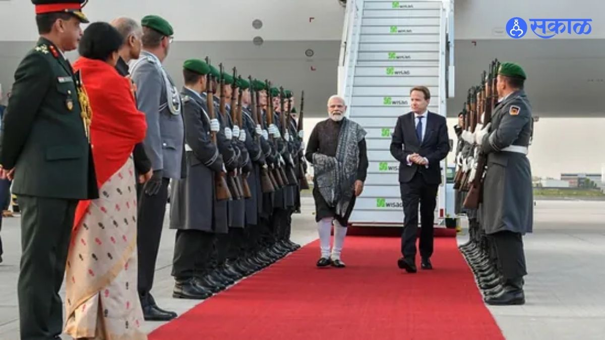 पंतप्रधान नरेंद्र मोदी यांनी २ मे रोजी जर्मनीचे चान्सलर ओलाफ स्कोल्झ यांची भेट घेतली. त्यावेळी त्यांनी त्यांच्यासोबत देशांतर्गत सुरक्षेच्या आणि व्यापाराच्या बाबतीत चर्चा केली आहे.