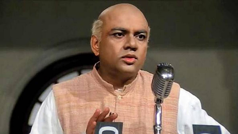 नऊ वर्षांच्या कारकिर्दीनंतर त्यांच्या खात्यात एक चित्रपट आला, ज्यामुळे ते केवळ भारतातच नाही तर आंतरराष्ट्रीय स्तरावरही ओळखले जाऊ लागलं. हा चित्रपट होता 'सरदार'. या चित्रपटात परेश सरदार वल्लभभाई पटेल यांच्या भूमिकेत दिसले होते.