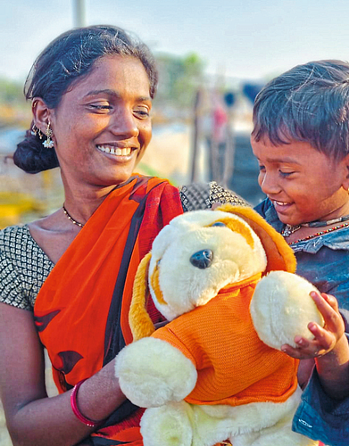 तेरा हजार मुलांच्या चेहऱ्यावर हसू