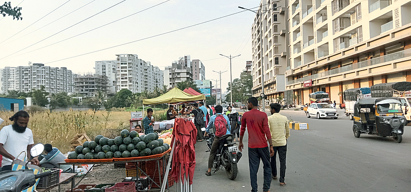 आता रावेत म्हस्केवस्ती रस्त्यावरही, भाजी विक्रेत्यांचा अडथळा...