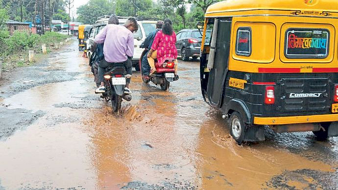 weather update rain in kankavli monsoon affect railway passengers Water on road