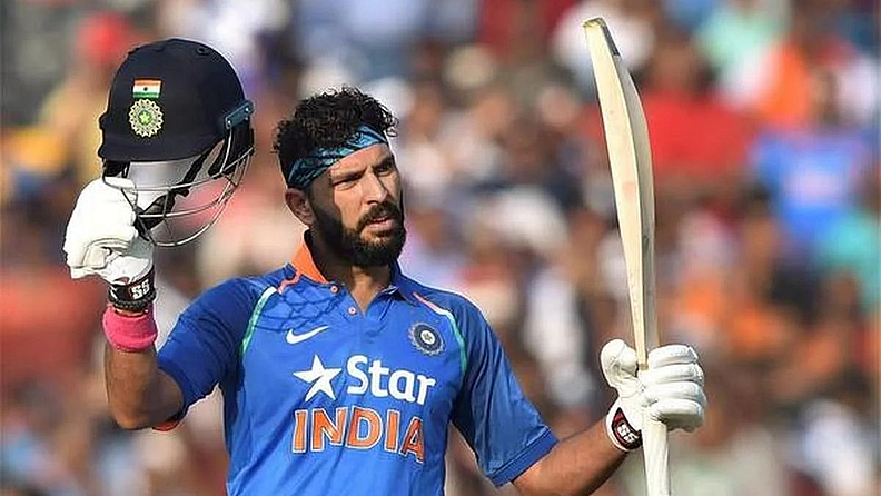 भारताचा माजी स्टार अष्टपैलू खेळाडू (Indian Cricketers) युवराज सिंगनं (Yuvraj Singh) 2007 मध्ये खेळल्या गेलेल्या पहिल्या टी-ट्वेंटी विश्वचषकात इंग्लंडचा स्टार गोलंदाज स्टुअर्ट ब्रॉडच्या षटकात 6 षटकार ठोकलं होते. यादरम्यान त्यानं आंतरराष्ट्रीय क्रिकेटमधील सर्वात वेगवान (12 चेंडूत) अर्धशतकही ठोकलं.