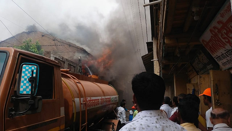 fire Two houses in Talegaon Dhamdhere pune