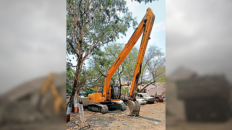 Action of Revenue Department Two JCB involved in unauthorized sand mining fined Rs 15 lakh nanded