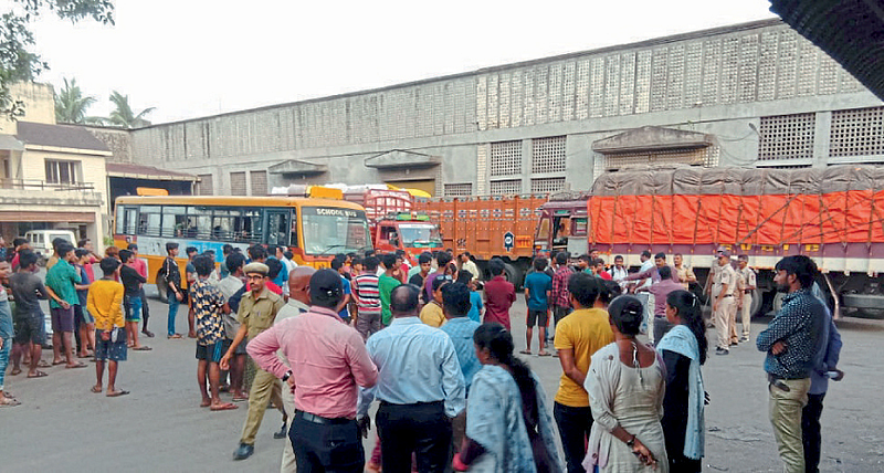 प्रियदर्शनी पॉलिसॅक कंपनीवर बाल कामगार