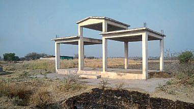Nanded citizen concern Funeral in dark no streetlights cemetery
