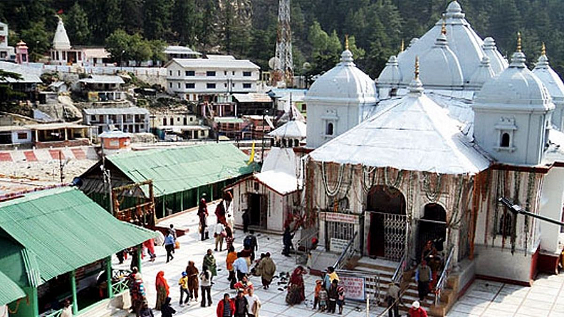 या यात्रेतील मृतांची संख्या 106 वर पोहोचलीय. यामध्ये 78 पुरुष आणि 28 महिलांचा समावेश आहेत.