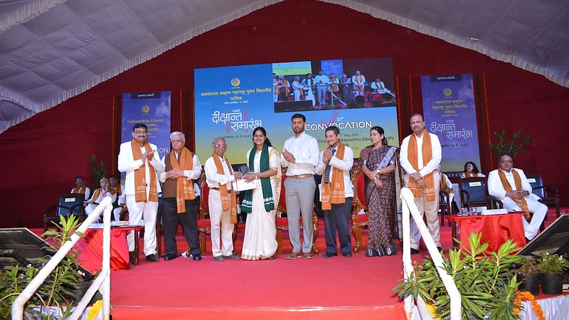 Yashwantrao Chavan Maharashtra Open University Agricultural education Nayana Shewale Ramnath khatode first in state