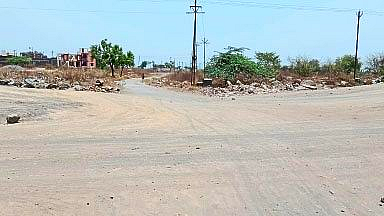 Jalgoan citizen struggle for tunnel statement to MP and MLA