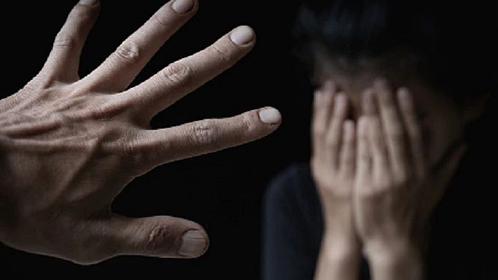 Nagpur Air Force officer sexually atrocition 15 year old girl