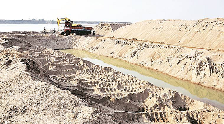 Illegal sand extraction from Godavari in nashik