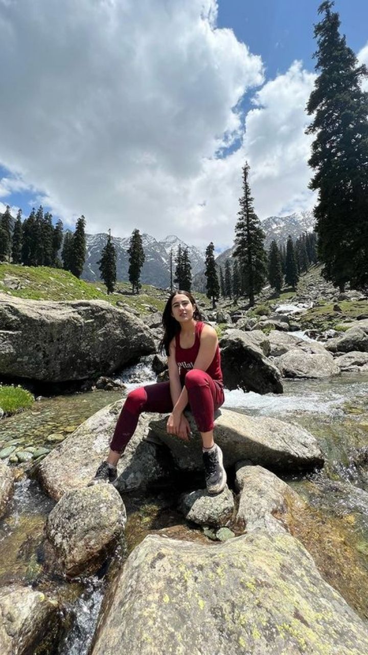 Sara Ali Khan Kashmir Trip