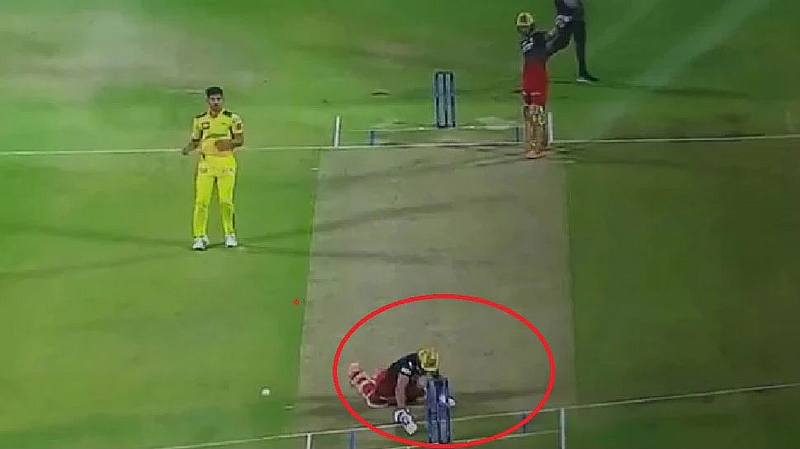 mukesh chaudhary hit firing throw to virat kohli