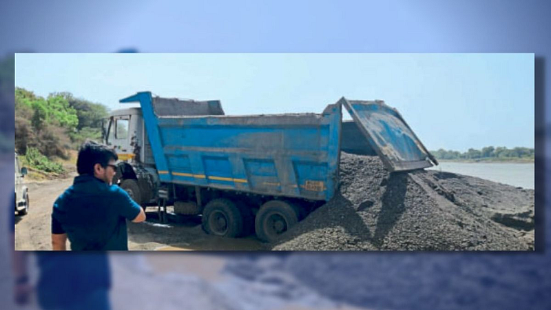 Beed Collector inspection on sand transportation Godavari basin