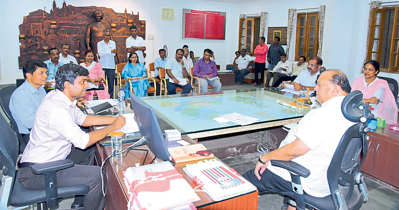 ग्रामविकासमंत्री हसन मुश्रीफ