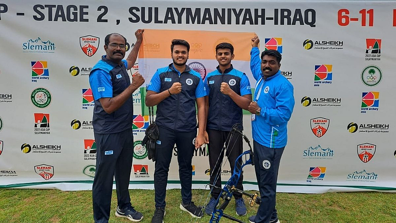मुलींपाठोपाठ टीम इंडियातील (Team India) मुलांनी देखील सुवर्णपदक पटकाविल्यानं भारतीय पाठीराख्यांनी एकच जल्लोष केलाय.