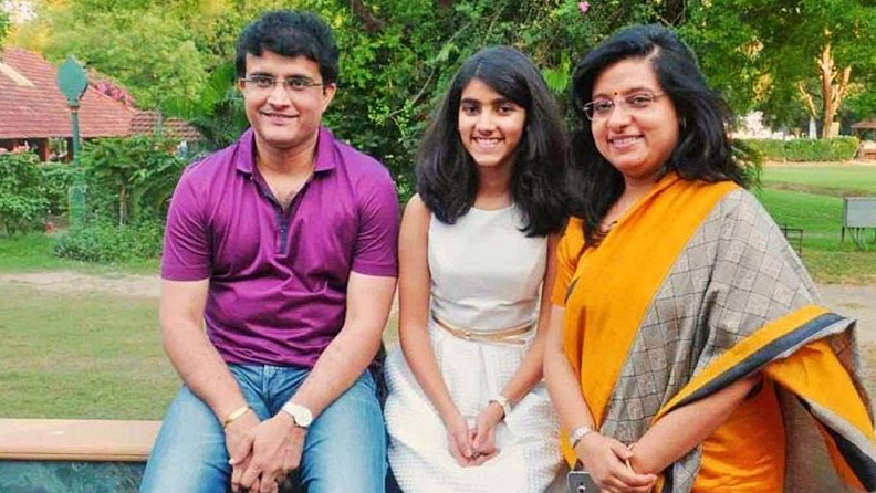माजी भारतीय कर्णधाराने ही जागा उद्योगपती अनुपना बागडी, केशव दास बिनानी आणि निकुंज दास बिनानी यांच्याकडून विकत घेतली आहे.