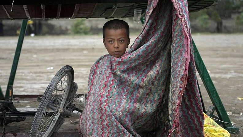 अफगाणिस्तानातील तालिबान सरकार या आपत्तीला तोंड देण्यासाठी संघर्ष करत असल्याचं अधिकाऱ्यांनी सांगितलंय.