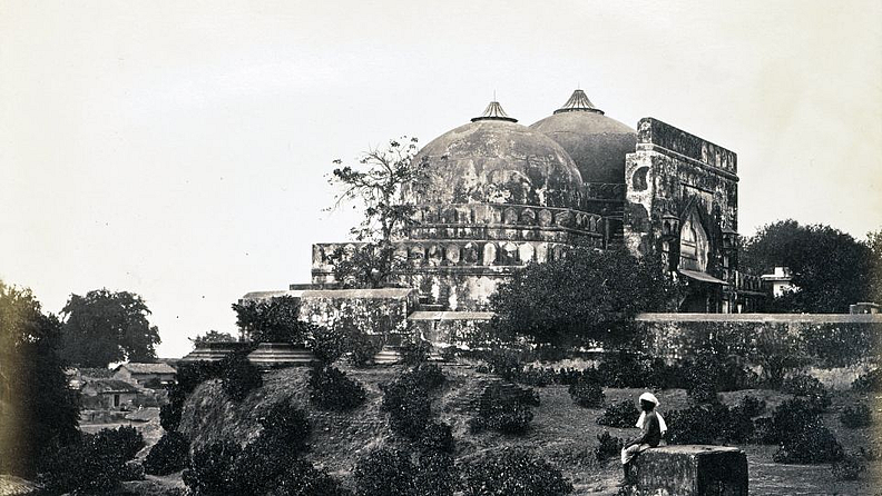 मात्र, दोन वर्षांपूर्वी वादग्रस्त जागेवर मंदिर बांधण्यास परवानगी आणि त्याचवेळी मुस्लिमांना मशिदीसाठी पाच एकर जागा देण्याचा निकाल सर्वोच्च न्यायालयाने दिला.