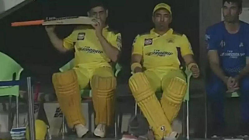 MS Dhoni Eating Bat
