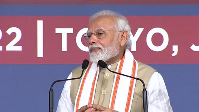 Prime Minister Narendra Modi interacting with the Indian diaspora in Tokyo
