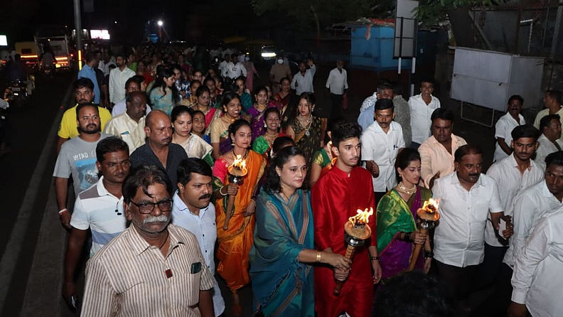 यावेळी लोकराजा राजर्षी छत्रपती शाहू महाराज यांना आदरांजली वाहण्यासाठी आणि त्यांना कृतज्ञता वाहण्यासाठी कोल्हापूरकर (Kolhapur) 100 सेकंद स्तब्ध आणि मौन राहत लोकराजांना अनोखी श्रद्धांजली वाहणार आहेत.